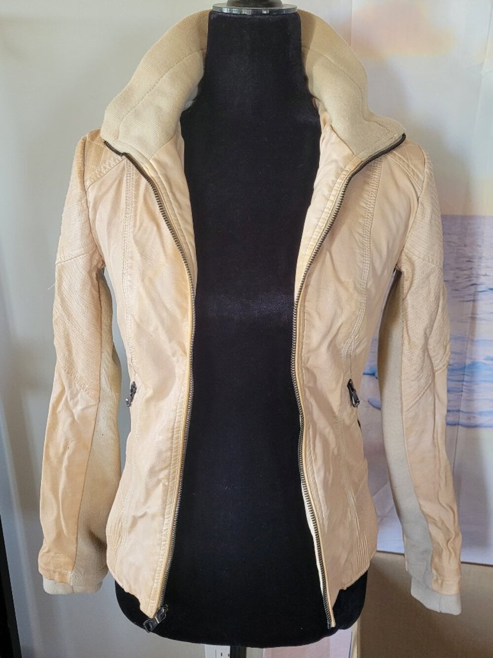 Guess Brand Vegan Leather Jacket ~ XS